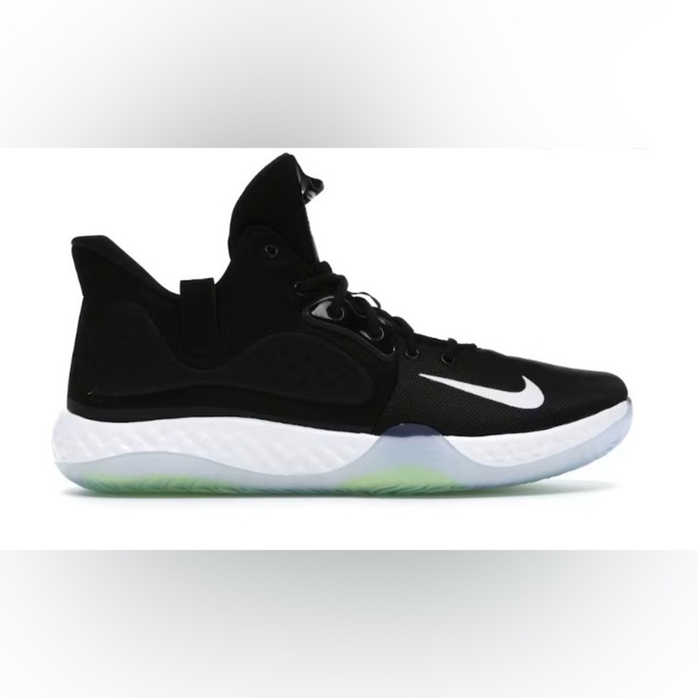 NWT Nike KD Trey 5 VII Black and White Athletic Shoes